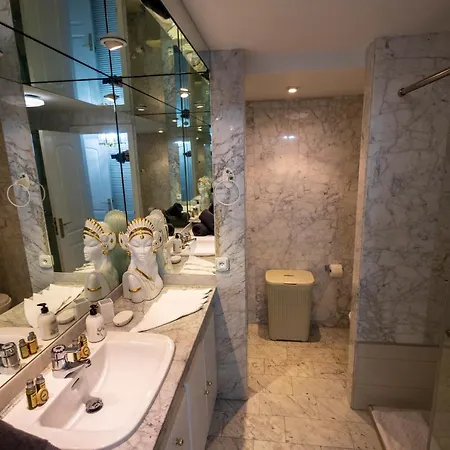 Beachfront Luxury Appartment, Playas Del Duque, Puerto Banus, Apartment *